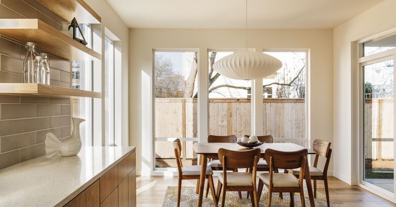 Mid-Century Modern Furniture – Rising Star