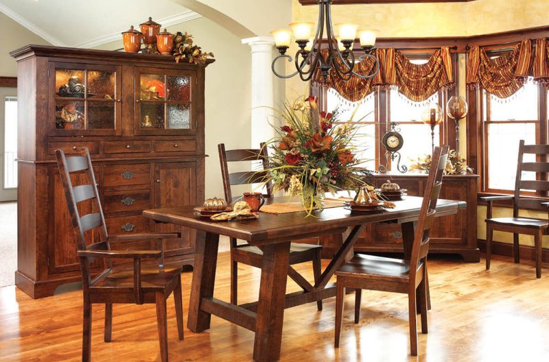 9 Antiques In Olympia Homes That Could Sell Big And 4 That Have Lost Their Luster - Decor Hint Colonial Revival Dining Sets