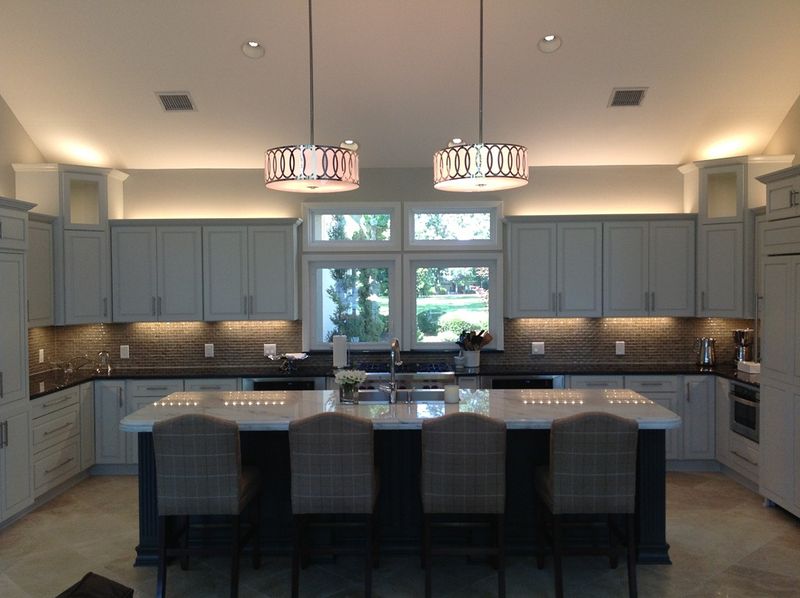 21 Mistakes Everyone Makes When Decorating A Kitchen - Decor Hint Ignoring Scale And Proportion