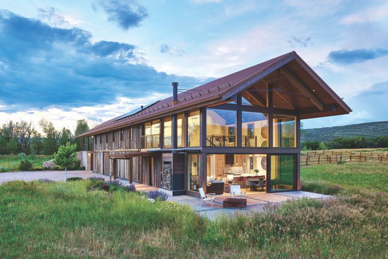 22 Fancy Barndominium Homes That Beautifully Mix Rustic With Modern - Decor Hint Barn House Glazed Doors