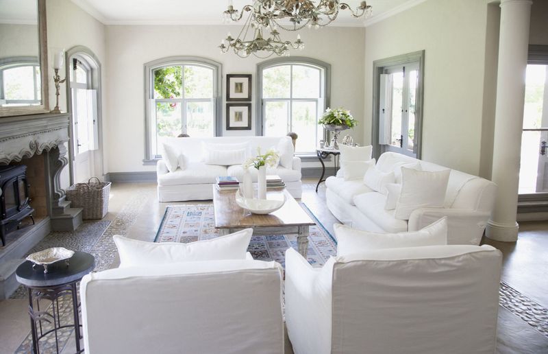 5 Great Coastal-Inspired Ideas From Florida, And 3 You Should Avoid - Decor Hint Too Much White Furniture