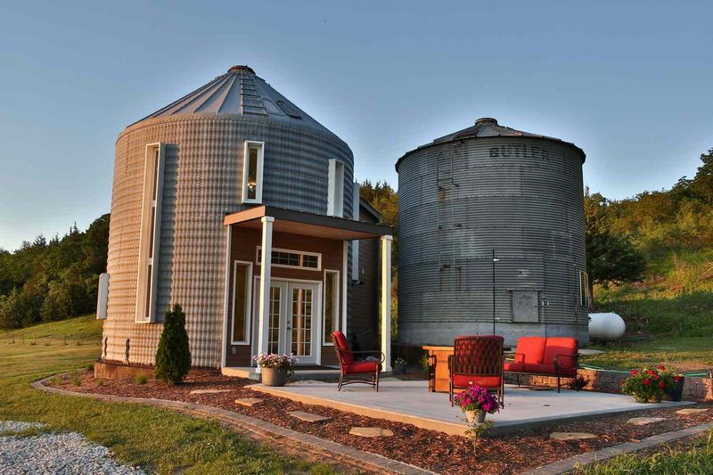 7 Lasting Decorating Trends Bringing Rustic Charm To Kansas Homes - Decor Hint Grain Bin Architectural Elements