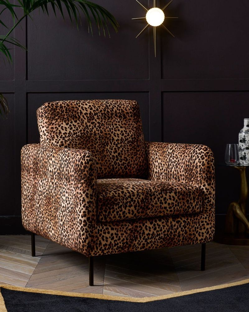 These 19 "Ugly" Decor Trends Are Making A Huge Comeback In 2025 - Decor Hint Exotic Animal Prints
