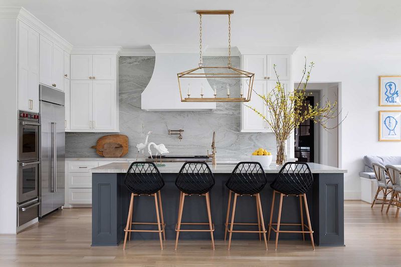 I've Seen These 10 Common Kitchen Items Crowd New York Homes And These 10 Transform Them Into Luxe Spaces - Decor Hint Stylish Bar Stools