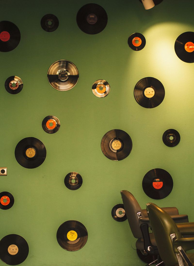 9 Creative DIY Home Decor Ideas Using Recycled Items - Decor Hint Shine On Your Walls: Compact Disc Art