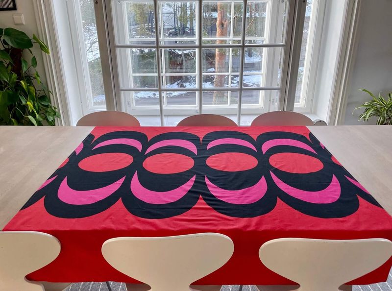 10 Bad Design Trends from 60 Years Ago We Pretend Never Happened + 7 We Hope Come Back - Decor Hint Bold Geometric Prints