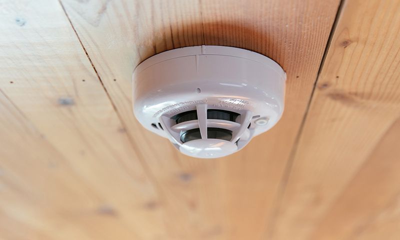 12 Household Items To Ditch After 60 And 7 You Shouldn't Have Had In The First Place - Decor Hint Unreliable Smoke Detectors