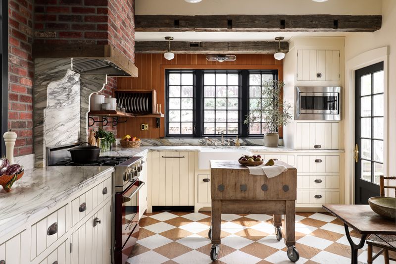 19 Differences Between A French Country Kitchen And An English Country Kitchen, Designers Explain - Decor Hint Cooking Appliance Preferences