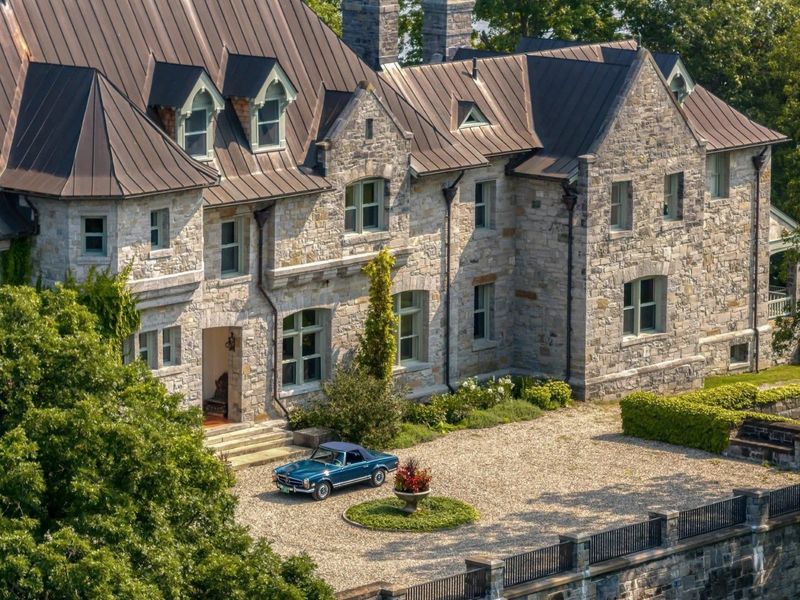 Vermont's Hidden Gem 14 Remarkable Details Of A 1898 Stone Colonial Revival On Expansive Land - Decor Hint Grand Stone Facade