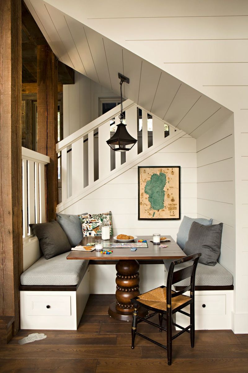 I’ve Watched These 10 Trends Gain Momentum And These 10 Will Be Big By Late 2025 - Decor Hint Built-In Seating (Banquettes, Window Nooks)