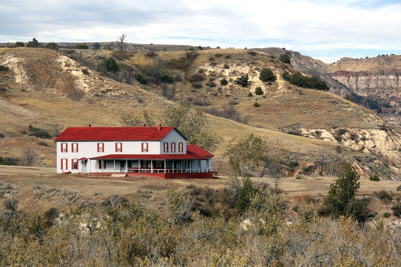 50 Photos Of Famous Historic Houses In Each US State - Decor Hint Chateau De Mores, North Dakota