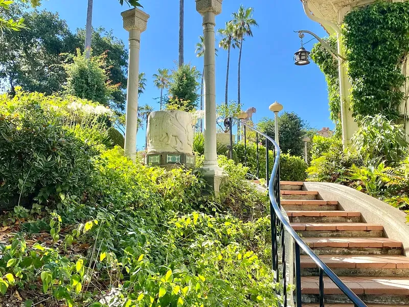 Step Inside Hearst Castle In California's Coastal Hills - Decor Hint Walkways & Fountains