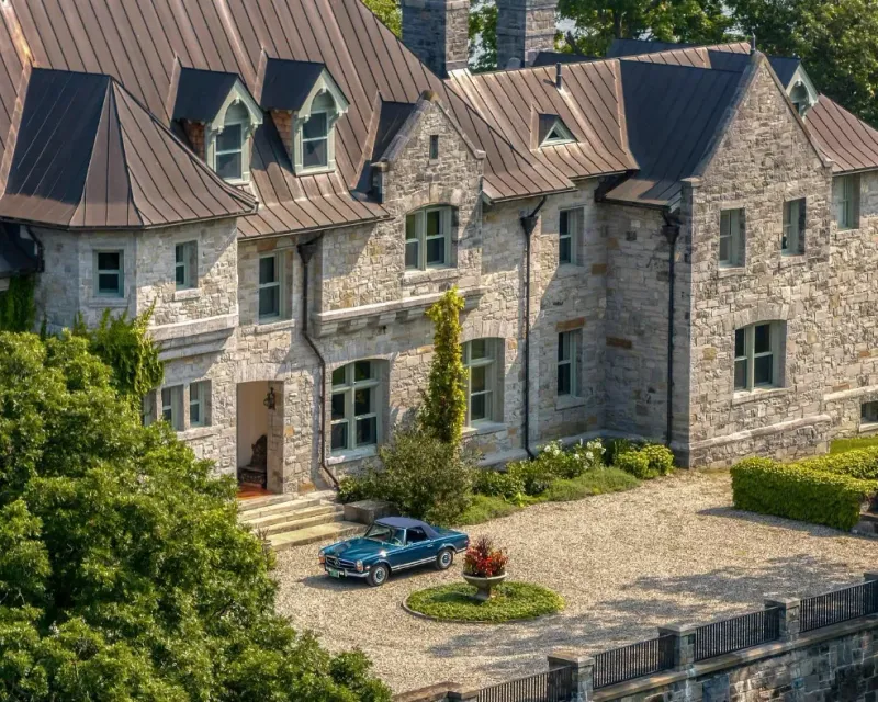 Tour The 1898 Colonial Stone Revival On 345 Acres In Vermont - Decor Hint Legacy And Historical Significance