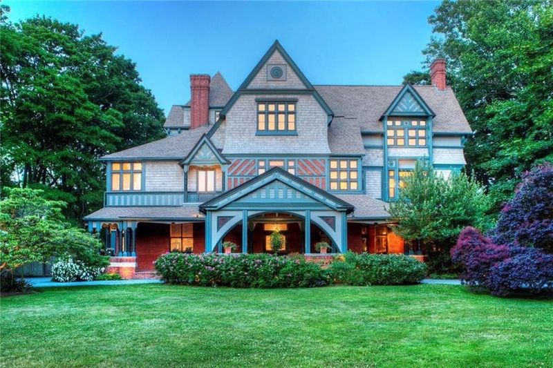 Bye-Bye, 12 Rhode Island Homes That May Be Out The Door By 2030 - Decor Hint Oversized McMansions Falling From Fashion