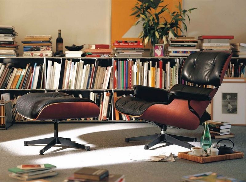 Found In Attics, Sold For Thousands: 17 1900s Antiques Worth Looking For - Decor Hint Mid-Century Furniture