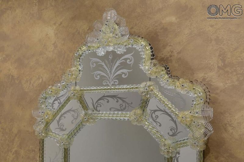 16 Antique Mirrors That Are Worth More Than You Think - Decor Hint Venetian Murano Glass Mirrors