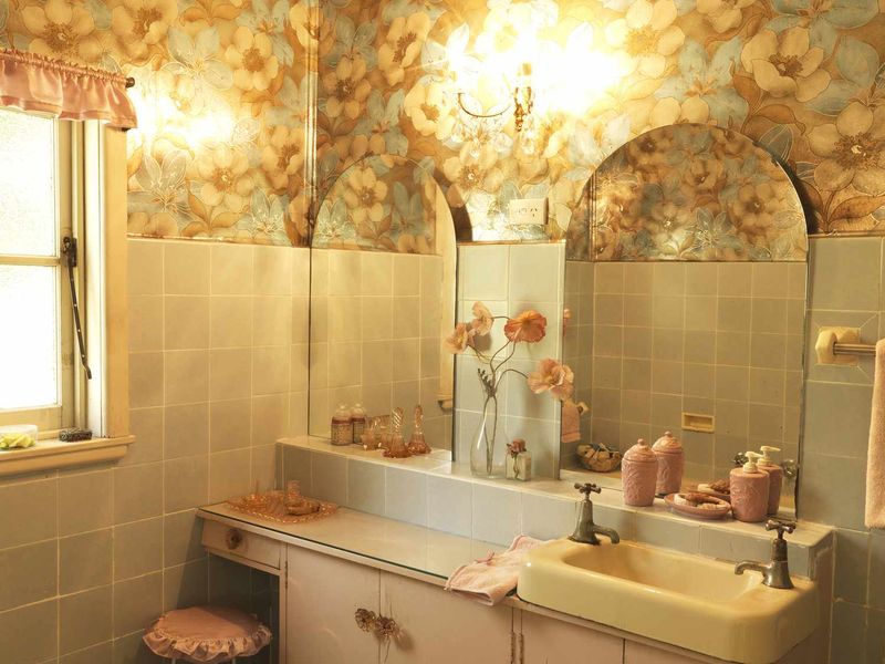 Wall-to-Wall Mirrors