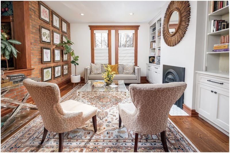 18 Common Home Features That Can Drag Down Your Property Value - Decor Hint Closed Floor Plans In Modern Markets