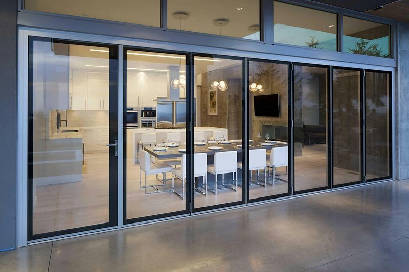 From Dated To Done 12 Miami Architecture Trends On The Way Out And 3 That Are History - Decor Hint Single-Pane Floor-to-Ceiling Glass Walls