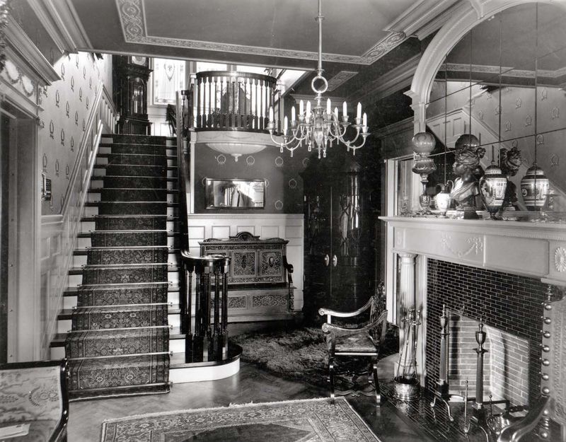 22 Photos That Show What American Homes Truly Looked Like 100 Years Ago - Decor Hint Entry Hall Practicalities