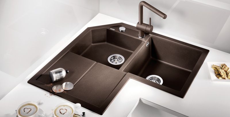 Designers Say These 34 Kitchen Features Are Always A Bad Idea - Decor Hint Corner Sinks
