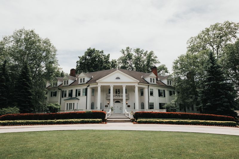 17 Industrial-Era Mansions In Ohio That Became Ghostly Reminders - Decor Hint The Moore House (Kirtland)