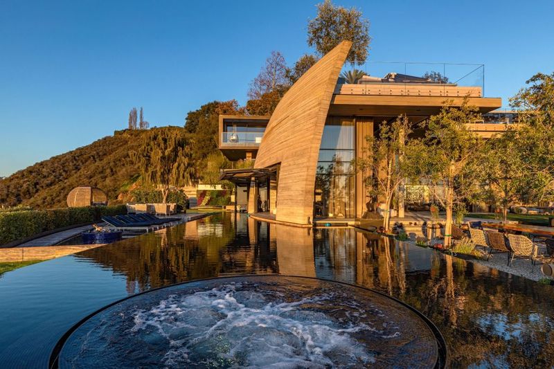 These 23 Mansions Are Breaking Price Records Especially In Beverly Hills And Miami - Decor Hint Pacific Palisades Compound