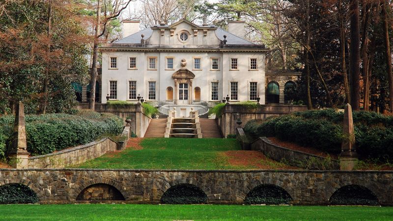 24 Historic Mansions In Georgia That Offer Glimpse Into The Grandeur Of Bygone Eras - Decor Hint Swan House – Atlanta