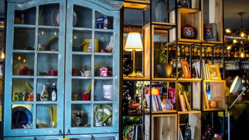 12 Items In Your Living Room That Make Your Home Look Cluttered - Decor Hint Random Decorative Objects
