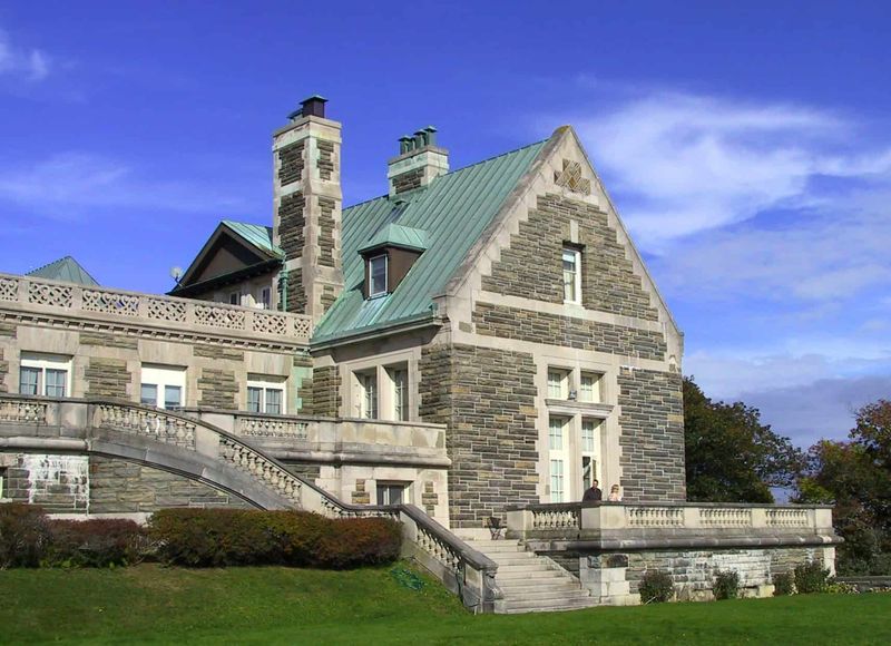 Explore 16 Historic Brick Mansions Constructed By America's Legendary Wealthy Families - Decor Hint Arden House – Harriman Family, Harriman, NY