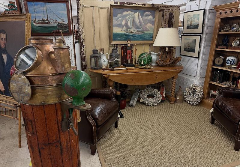 7 Timeless Boston Decorating Trends With Rustic Charm - Decor Hint Nautical Accents With History
