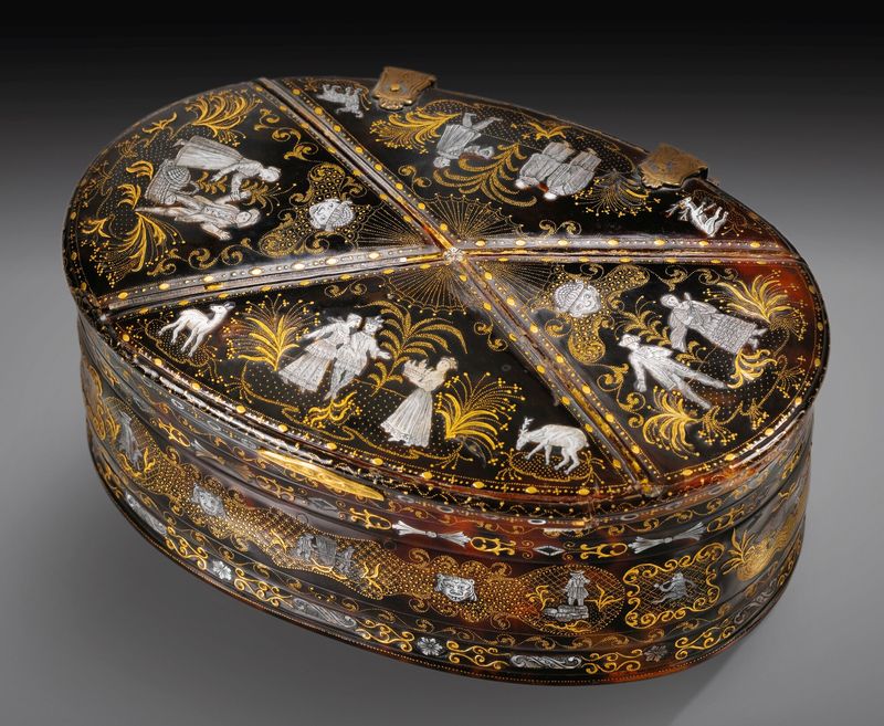 24 Antiques Designers Never Pass Up - Decor Hint Tortoiseshell Boxes