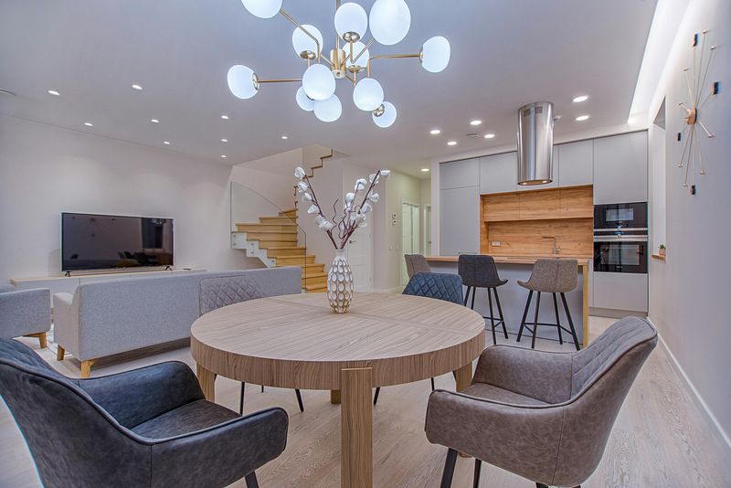 Open Floor Plans: Advantages And Disadvantages To Consider - Decor Hint Heating And Cooling Costs Fluctuate