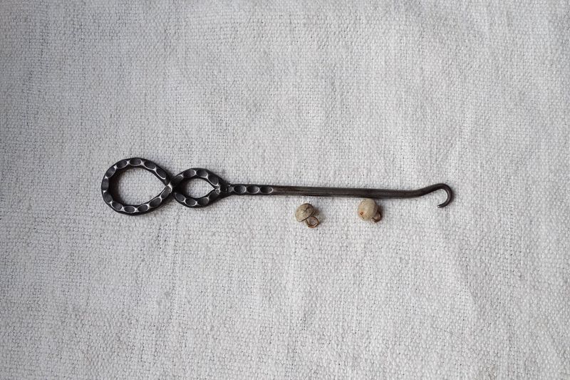 Button Hook