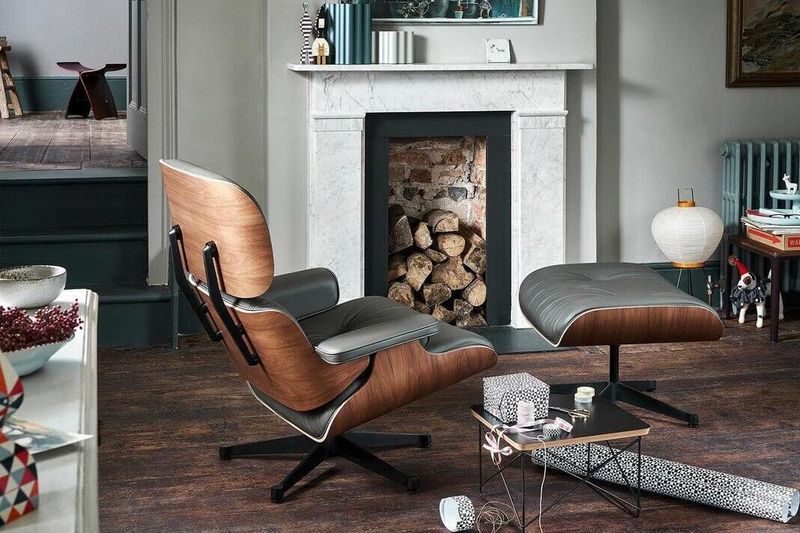 5 Items In Grandma’s Living Room That Are Worth A Fortune (And 5 That Are Kind Of Worthless) - Decor Hint Mid-Century Modern Furniture