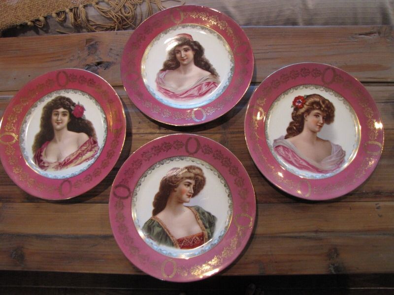 Dig Through Attics For 13 Early 1900s Gems That Minnesota Experts Say Can Fetch Thousands - Decor Hint Hand-Painted Porcelain