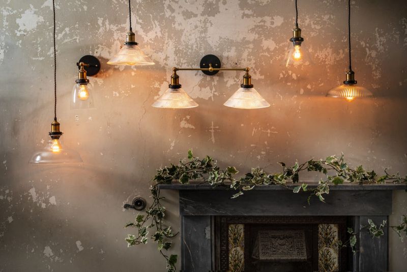 10 Vintage Home Décor From Tulsa That Captures Oklahoma's Enduring Style - Decor Hint Period Light Fixtures