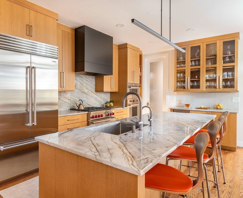 8 Kitchen Colors That Are Coming Back In 2025 And 10 That Are Already Trending - Decor Hint Burnt Orange (Coming Back)