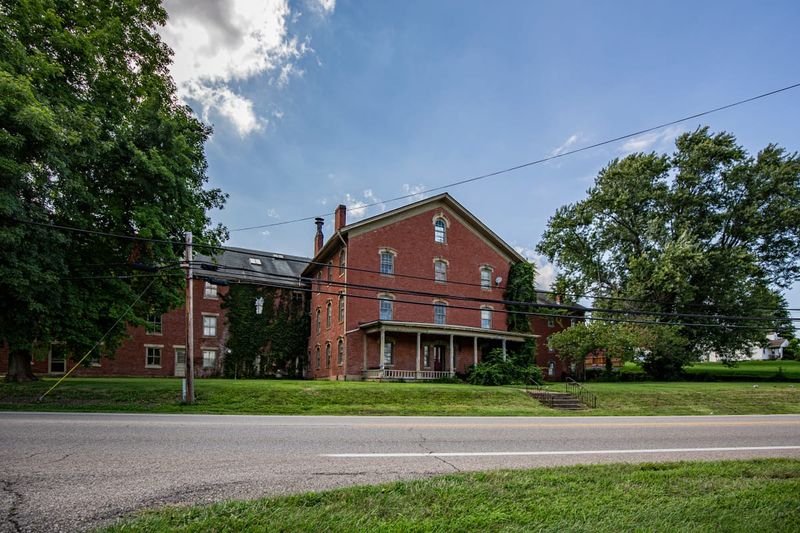 17 Industrial-Era Mansions In Ohio That Became Ghostly Reminders - Decor Hint Fairfield County Infirmary (Formerly Poorhouse)