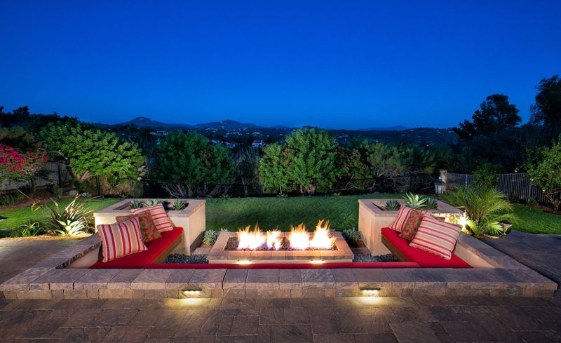 How Phoenix Residents Design Their Backyards For Year-Round Living - Decor Hint Cozy Conversation Pits With Fire Elements