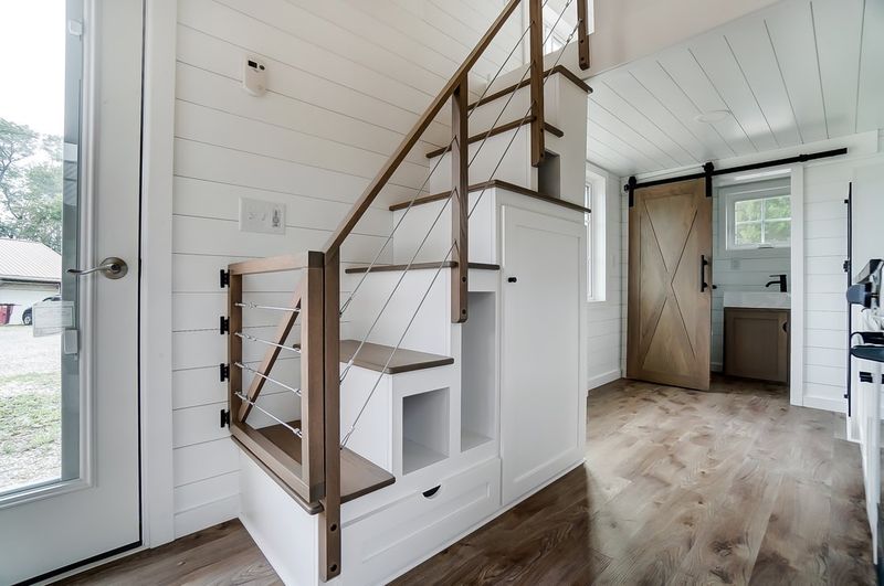 Modern Farmhouse Tiny
