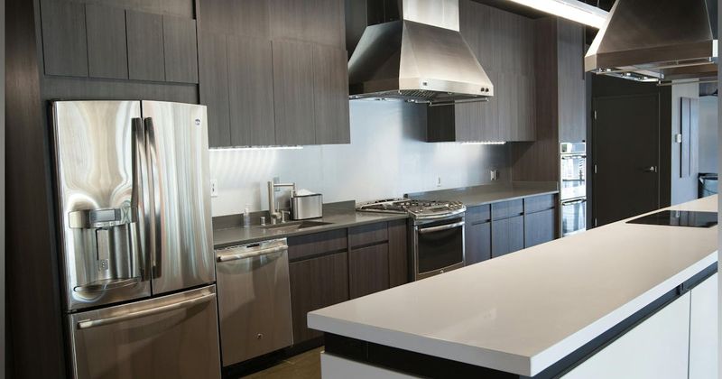 21 Mistakes Everyone Makes When Decorating A Kitchen - Decor Hint Overlooking Counter Space