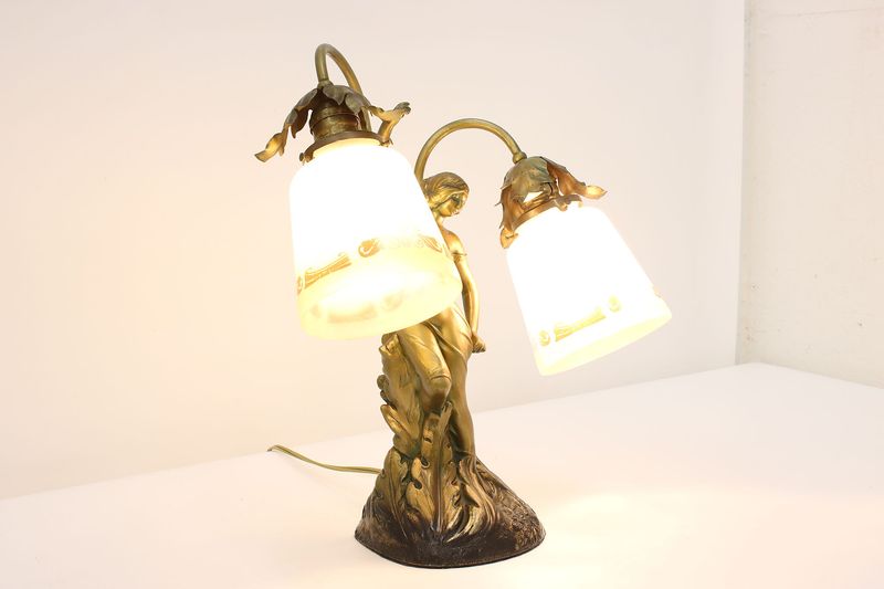 17 Priceless Pieces From The 1900s That Iowa Stylists Urge You To Search For - Decor Hint Art Nouveau Light Fixtures