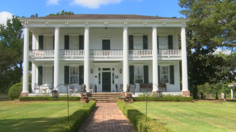 Step Inside The Historic 1856 Texas Home With 100 Acres And Incredible Scenic Views - Decor Hint The Main Residence