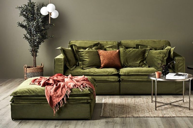 8 Velvet Sofa Styling Secrets From Interior Designers - Decor Hint Natural Harmony