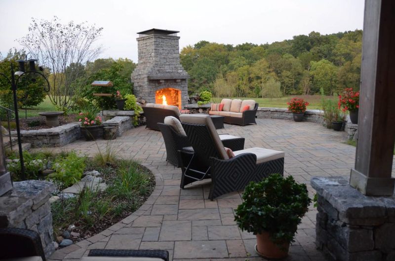Rising: Homes With Outdoor Living Spaces