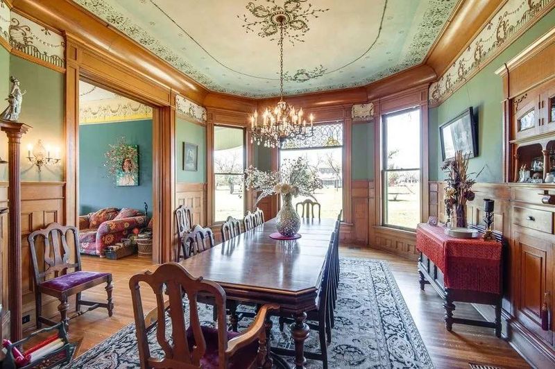 Vermont's Hidden Gem 14 Remarkable Details Of A 1898 Stone Colonial Revival On Expansive Land - Decor Hint Formal Dining Room