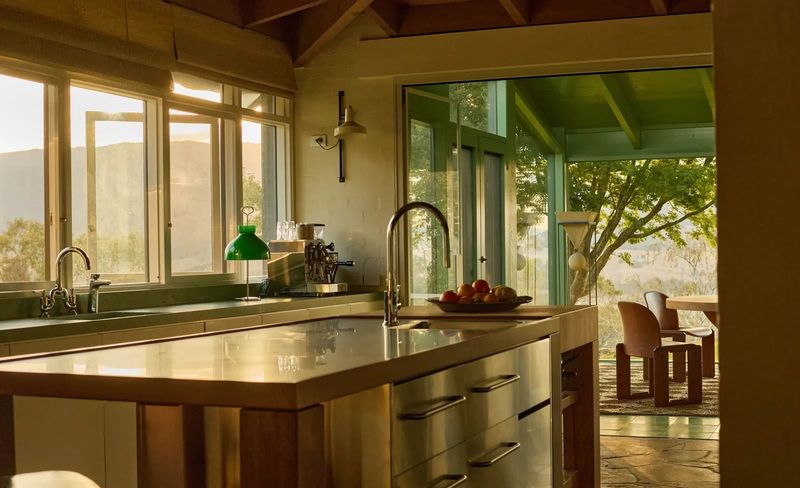 Interiors That Balance Bold Color And Classic Style
