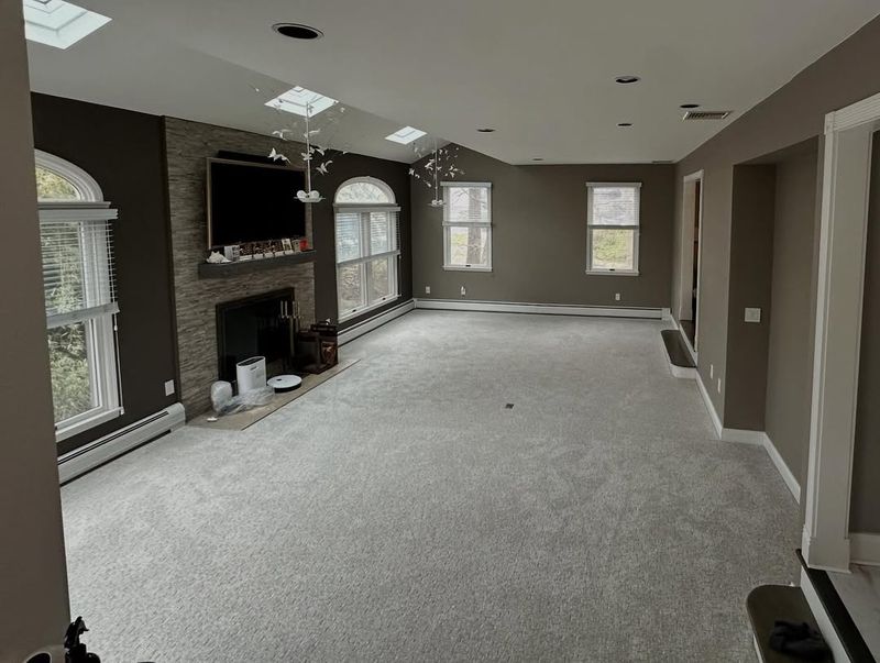 17 American Home Styles That Will Be Considered Obsolete By 2030 - Decor Hint Wall-to-Wall Carpeting