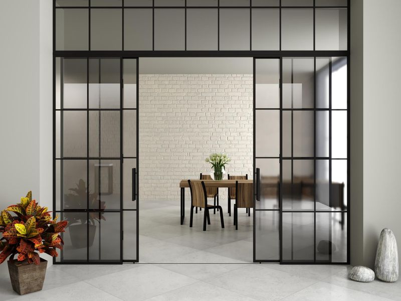 8 Urban Design Details That Define New York Homes With Timeless Style - Decor Hint Steel And Glass Elements